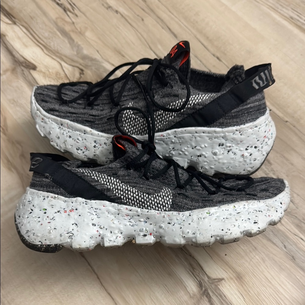 Nike Mens Space Hippie sz. 7